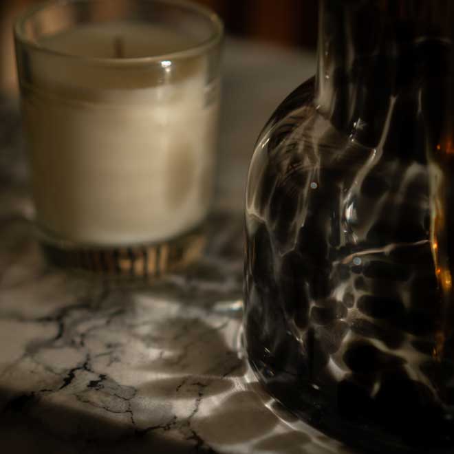 Nordic Noir refillable candle lamp set for minimalist decor fans